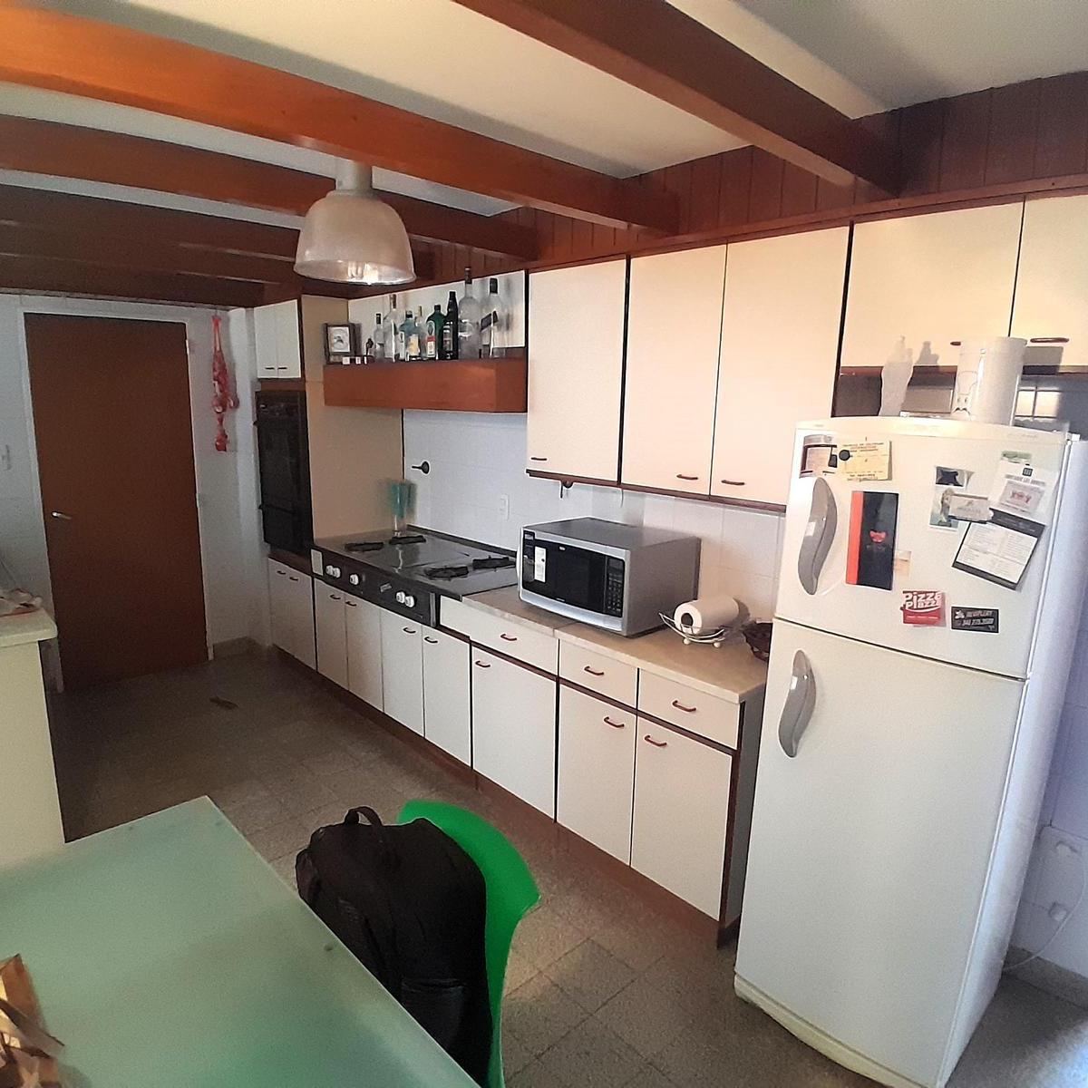 Departamento en Venta Rosario. Tres Dorm.. Cochera. Balcón 1