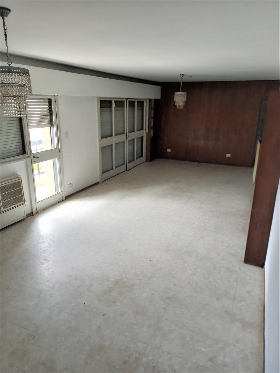 Rosario Alquiler Tres Dorm. con Cochera Balcón 4