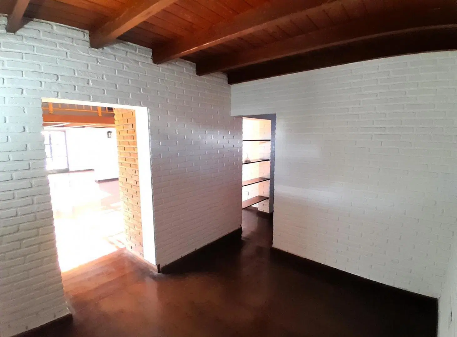 Casa en alquiler tres dormitorio. Pileta quincho. 4