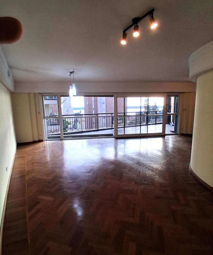 Foto de Departamento en alquiler tres dormitorios cuatro dormitorio cochera, imagen 1