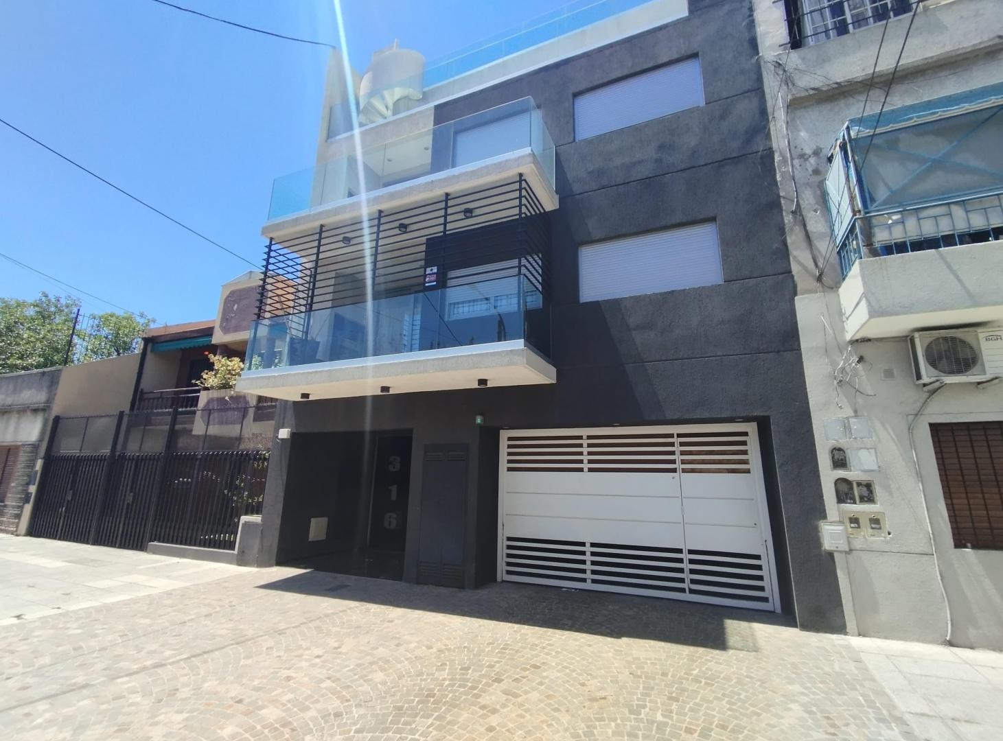 Cochera doble en venta en villa luro