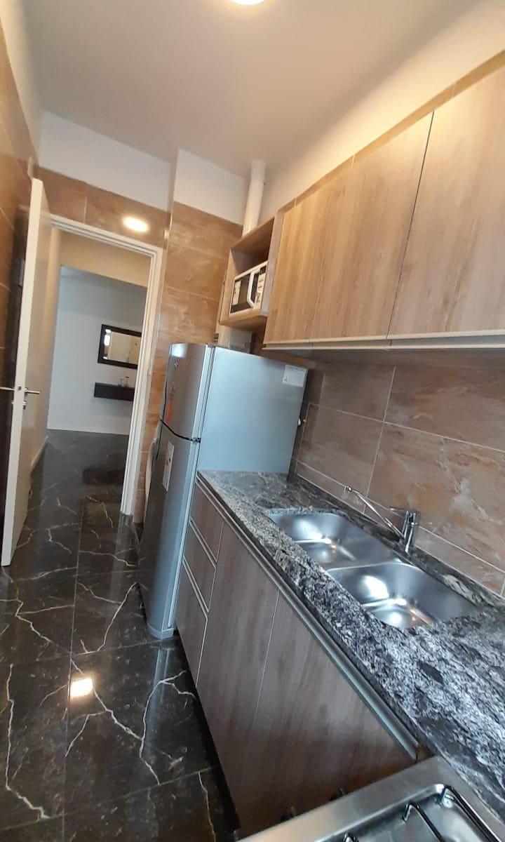 2 Ambientes Externos C/balcon Frances 4