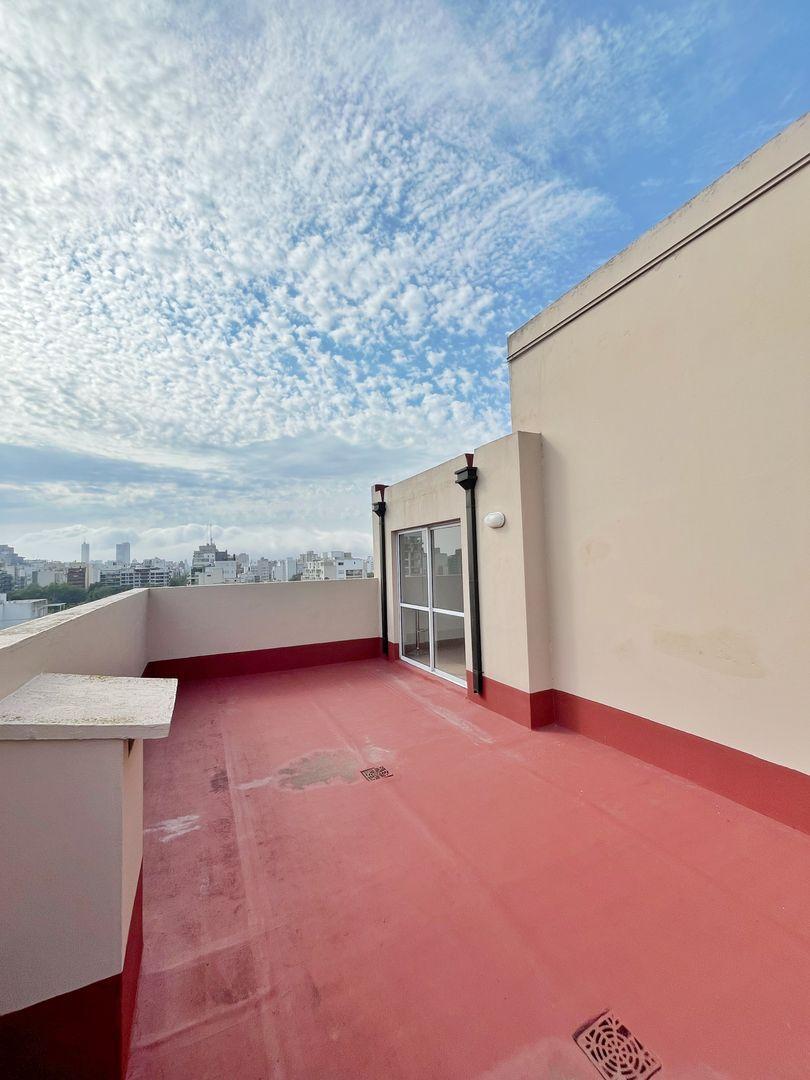 Semipiso 2 Amb con Balcon y Coch. Plaza Mitre 4
