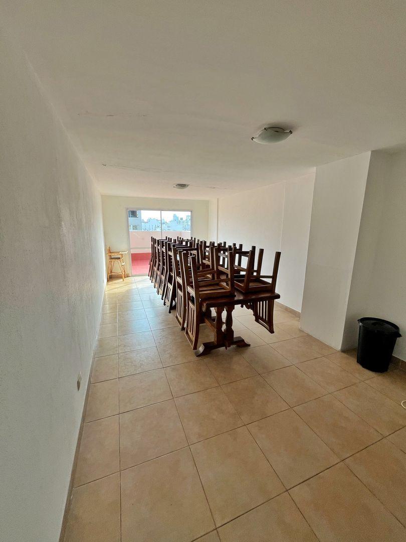 Semipiso 2 Amb con Balcon y Coch. Plaza Mitre 3