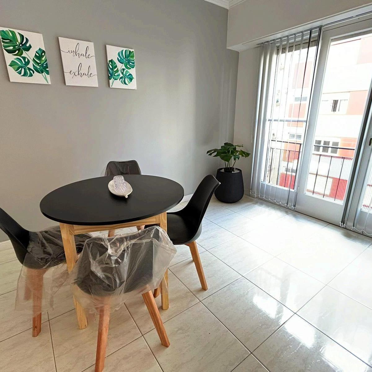 2 Ambientes Todo Al Frente con Balcon Frances 3