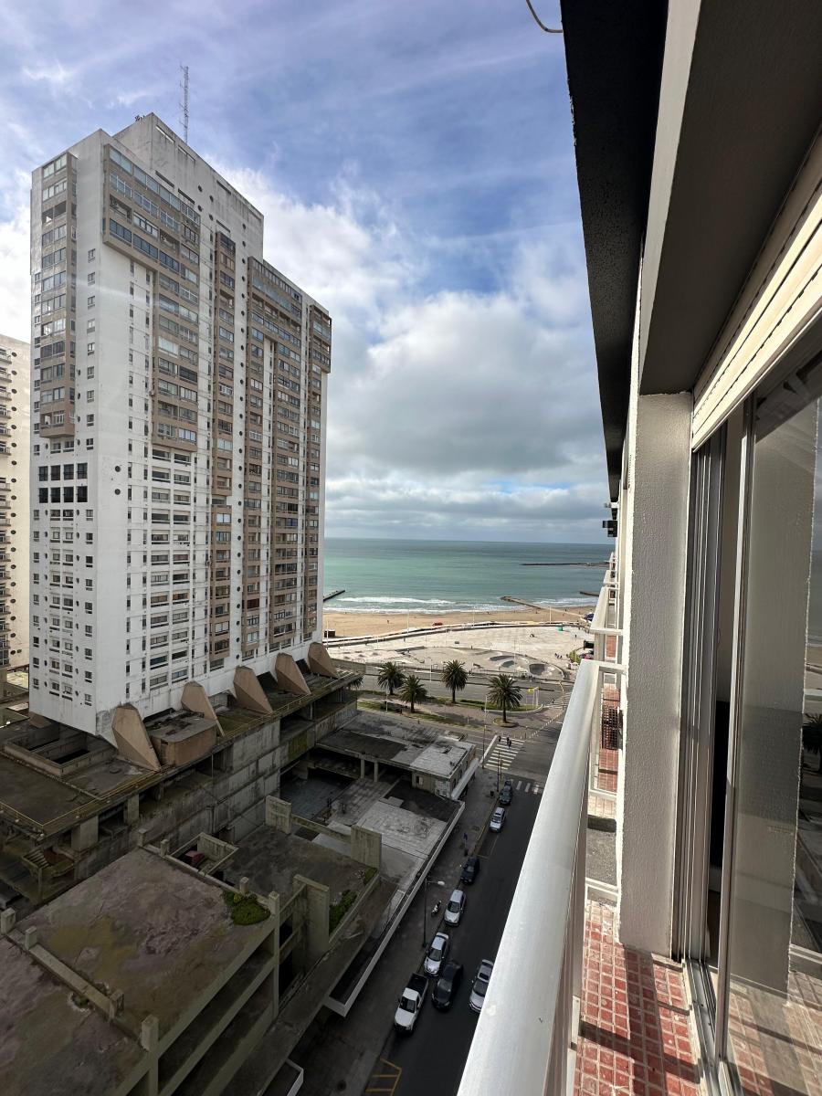 3 Ambientes a La Calle con Balcon Frances 4