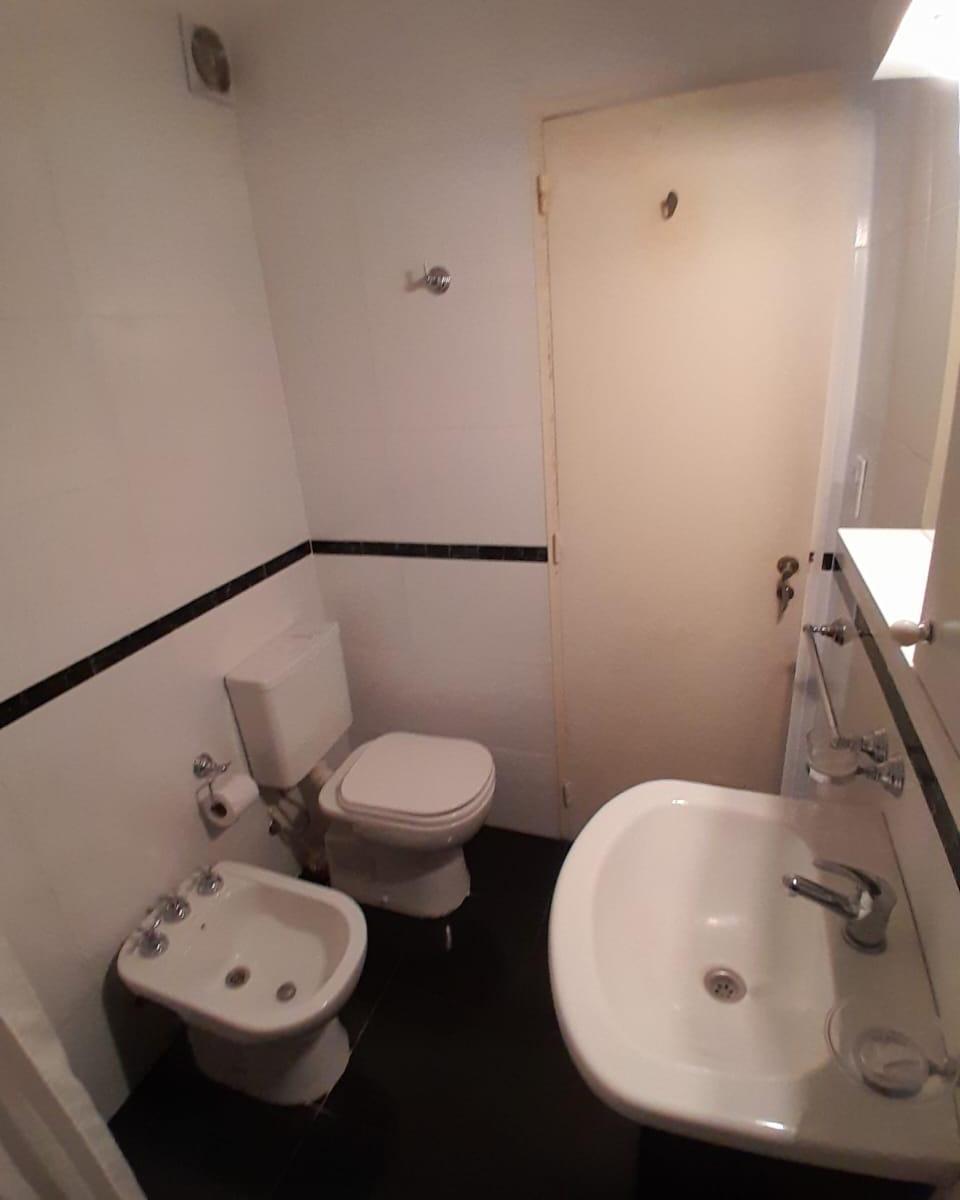 3 Ambientes Ext. con Balcon y Sol 1