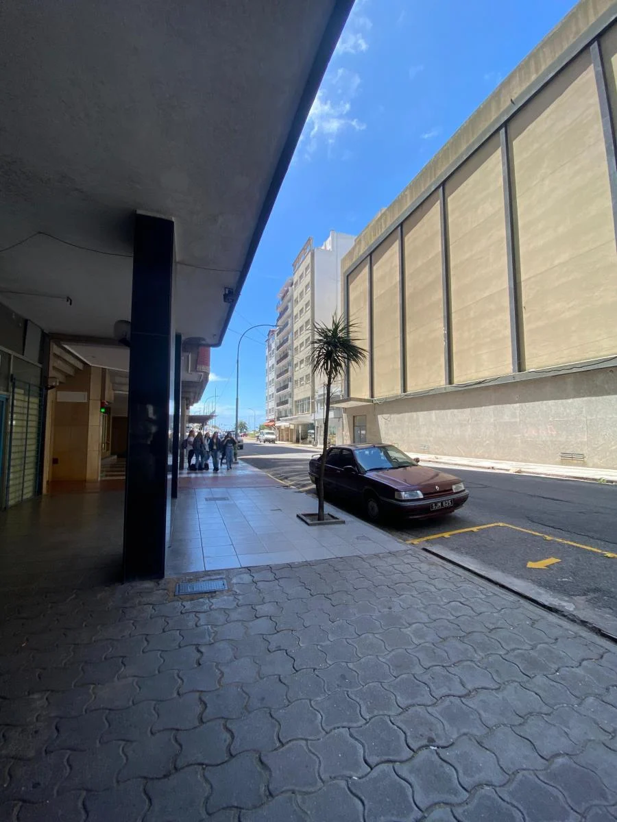 3 Ambientes a La Calle con Vista Al Mar 4