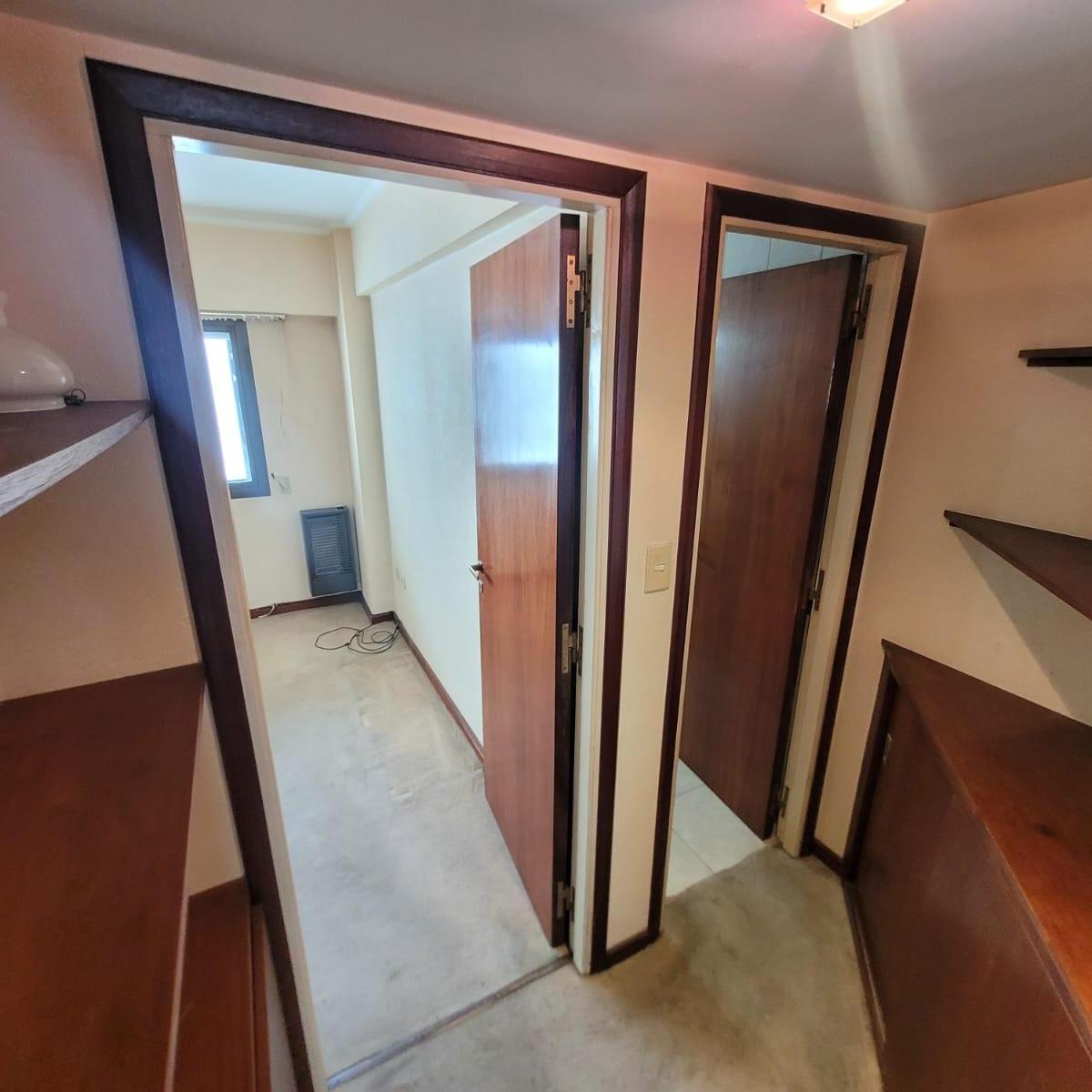 2 Ambientes a La Calle con Balcon Saliente/pmitre 4