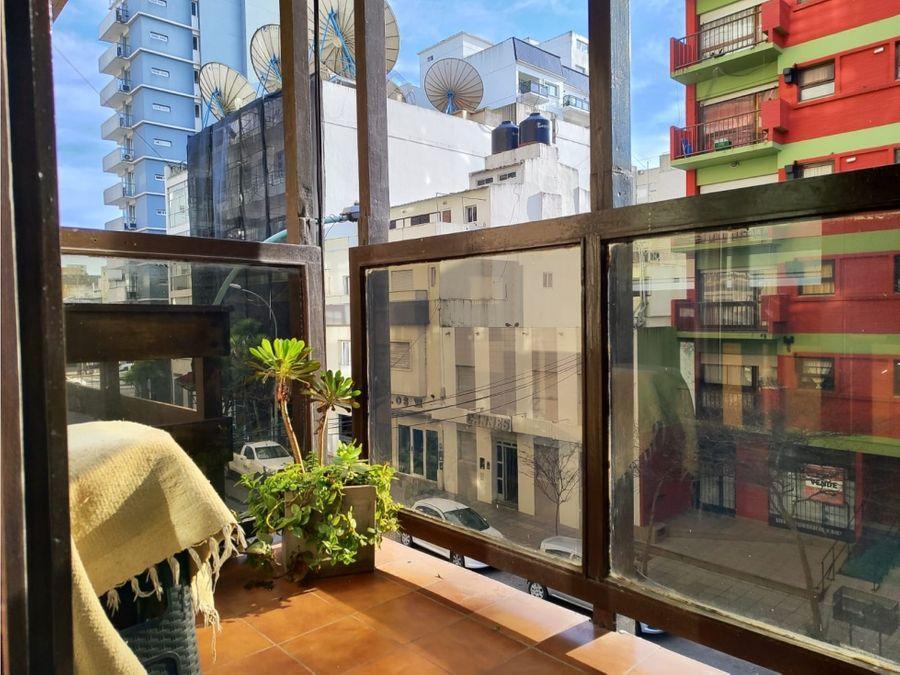 2 Ambientes Al Frente con Balcon. Barrio La Perla 3