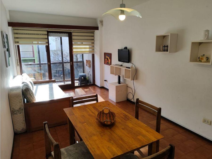 2 Ambientes Al Frente con Balcon. Barrio La Perla 4