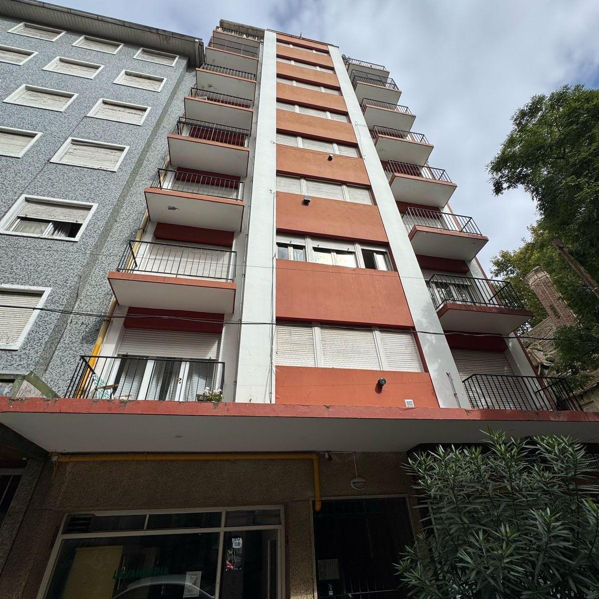 2 Ambientes Externo C/balcon, Patio y Dep. de Serv 2