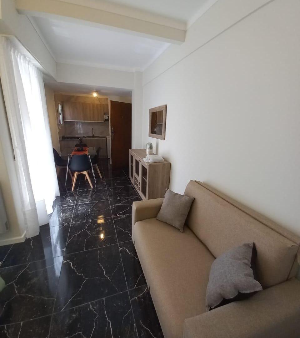 Foto de 1 AMBIENTE LATERAL CON BALCON, imagen 5