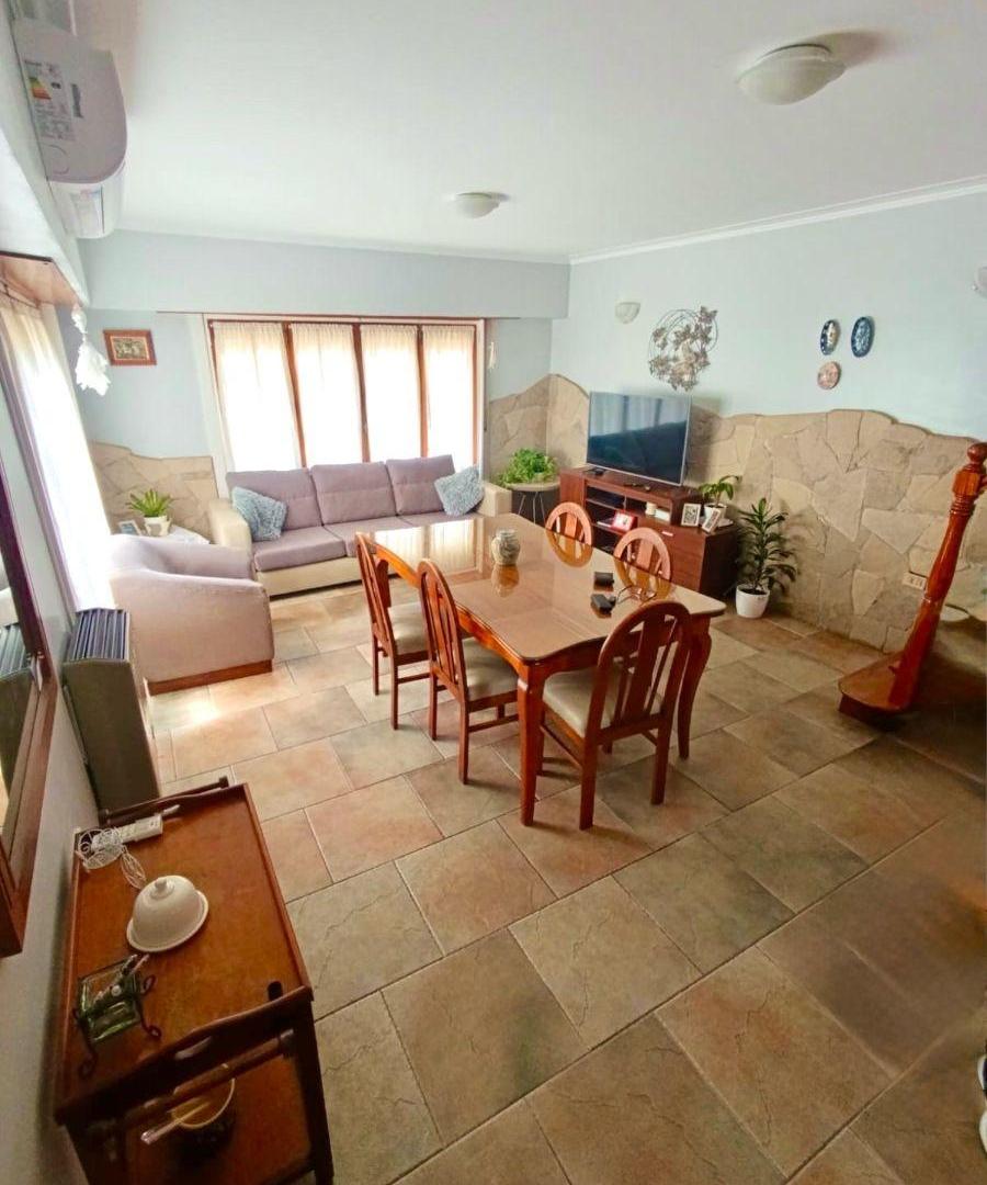 Foto de CHALET 4 AMBIENTES BARRIO SAN CARLOS, imagen 3