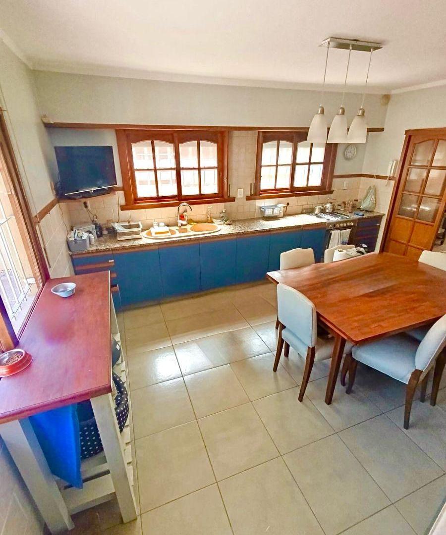 Foto de CHALET 4 AMBIENTES BARRIO SAN CARLOS, imagen 4