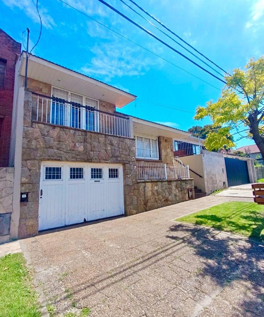 Foto de CHALET 4 AMBIENTES BARRIO SAN CARLOS, imagen 2