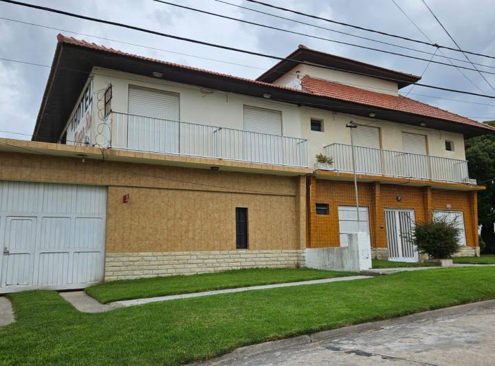VENTA HOTEL EN ZONA PUNTA MOGOTES 3