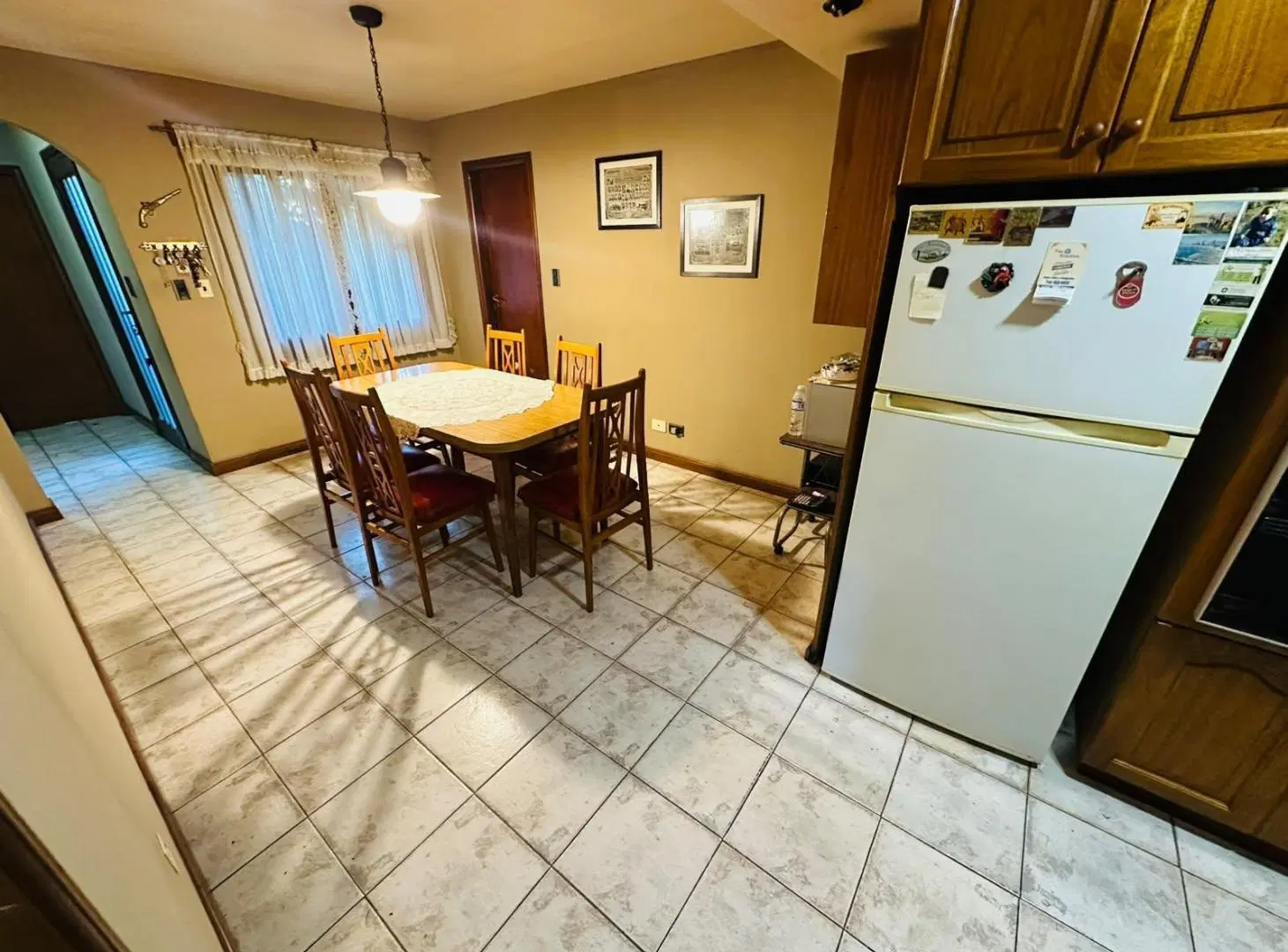 HERMOSO CHALET 4 AMBIENTES BARRIO LOS PINARES 5