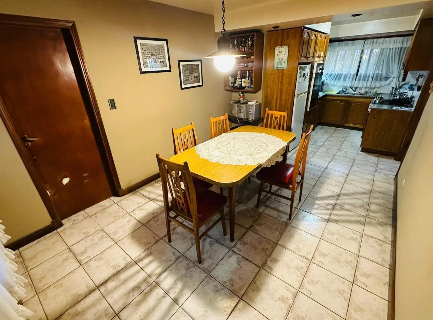 HERMOSO CHALET 4 AMBIENTES BARRIO LOS PINARES 3