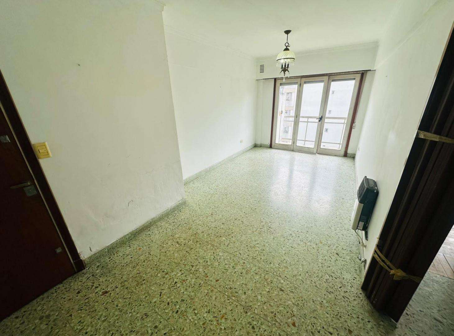 Foto de OPORTUNIDAD DEPARTAMENTO 3 AMBIENTES CON AMPLIO BALCON, imagen 3