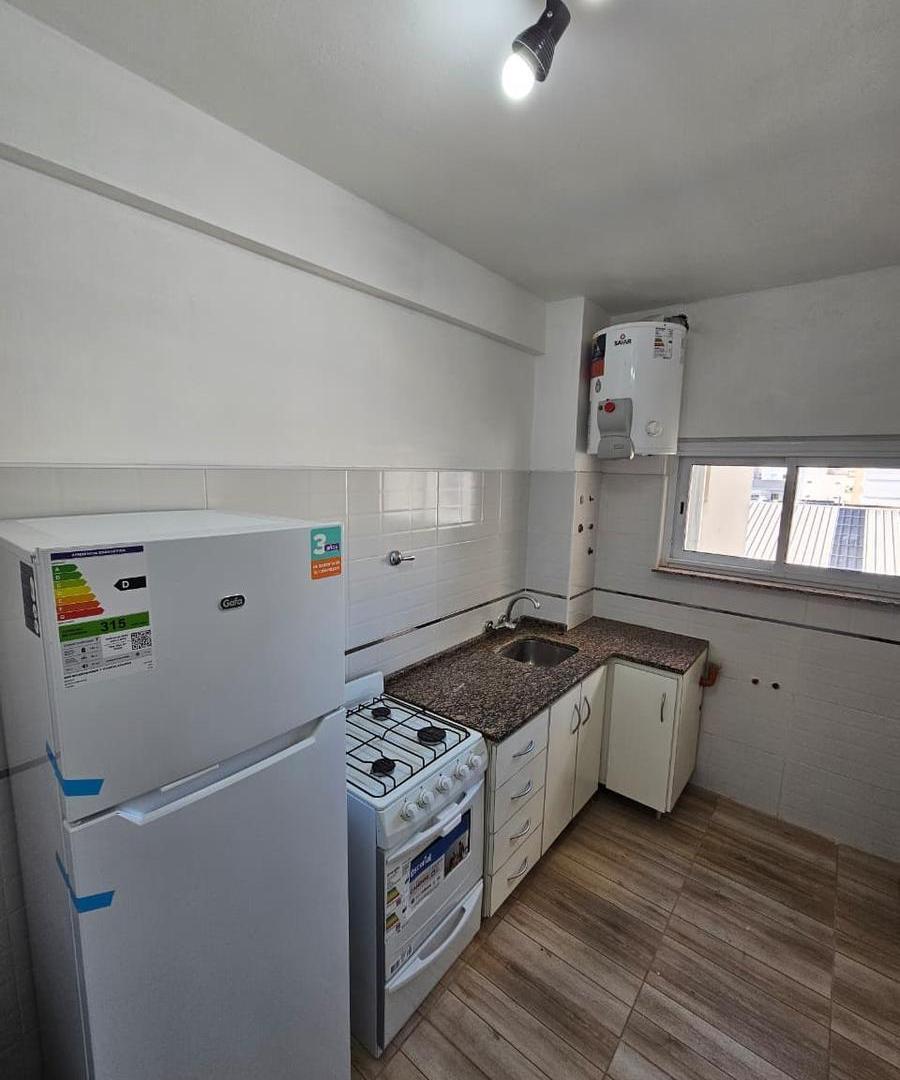 Foto de OPORTUNIDAD DEPARTAMENTO LATERAL 3 AMBIENTES RECICLADO, imagen 3