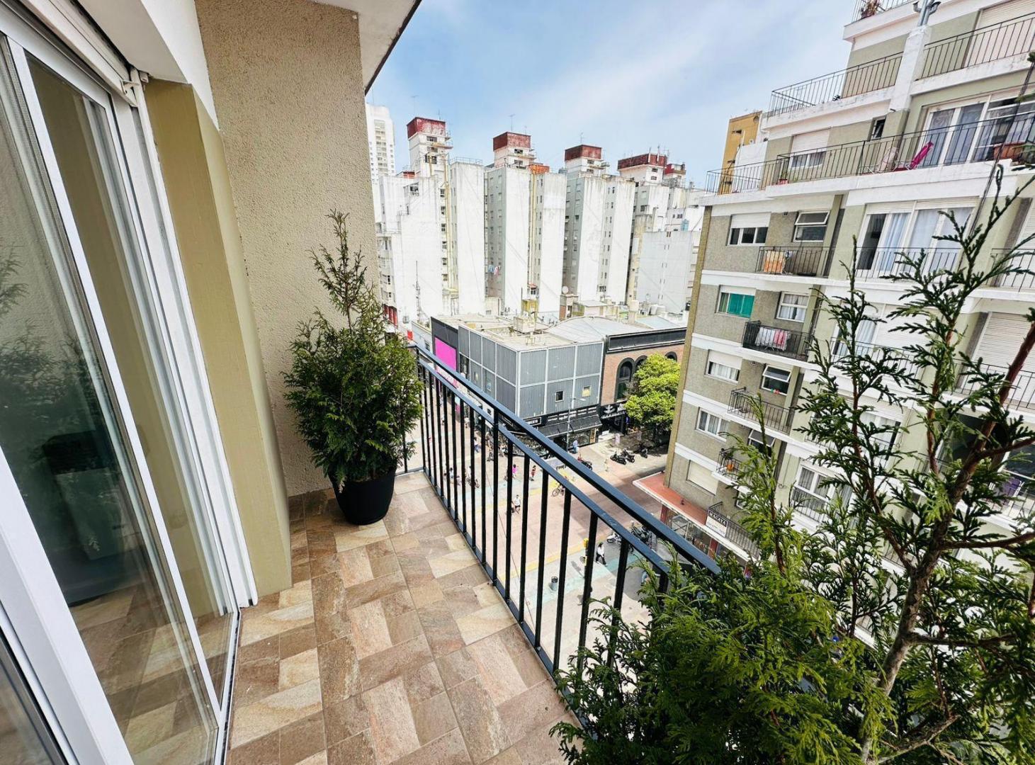 Foto de DEPARTAMENTO 2 AMBIENTES CON BALCON RECICLADO A NUEVO, imagen 1