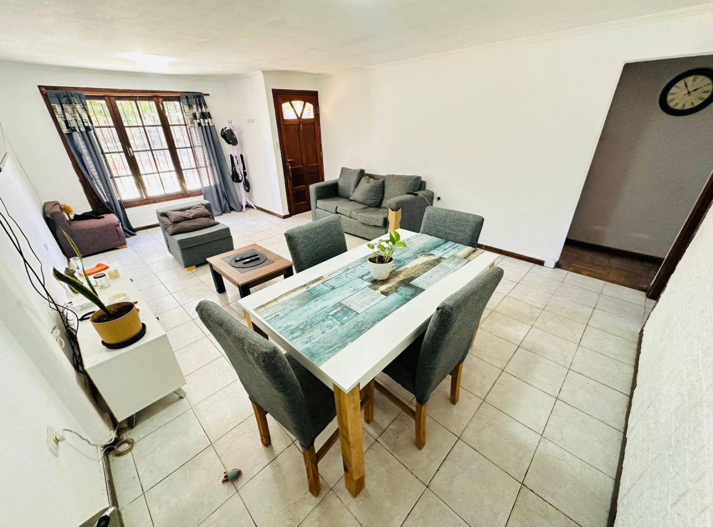 Foto de OPORTUNIDAD !! CHALET MAS DEPARTAMENTO SOBRE GRAN LOTE, imagen 3