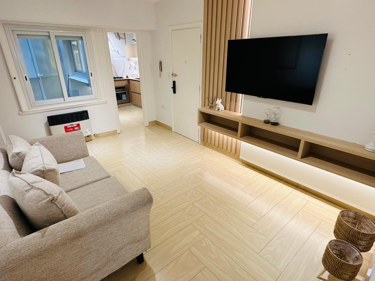 Foto de DEPARTAMENTO DE 2 AMBIENTES CON DEPENDENCIA, PATIO Y VISTA AL MAR, imagen 4
