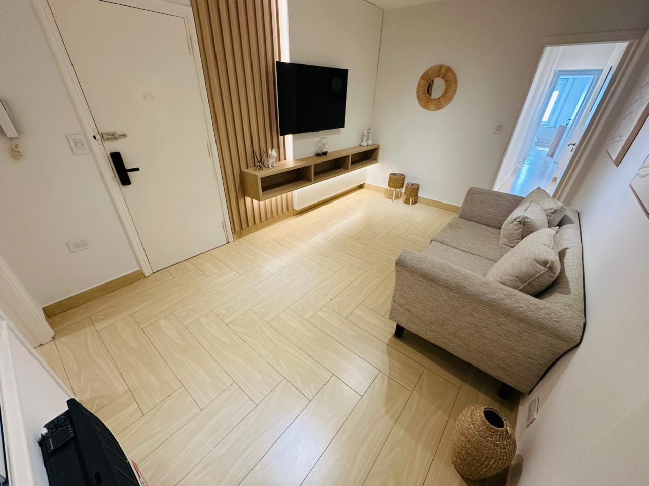 Foto de DEPARTAMENTO DE 2 AMBIENTES CON DEPENDENCIA, PATIO Y VISTA AL MAR, imagen 1
