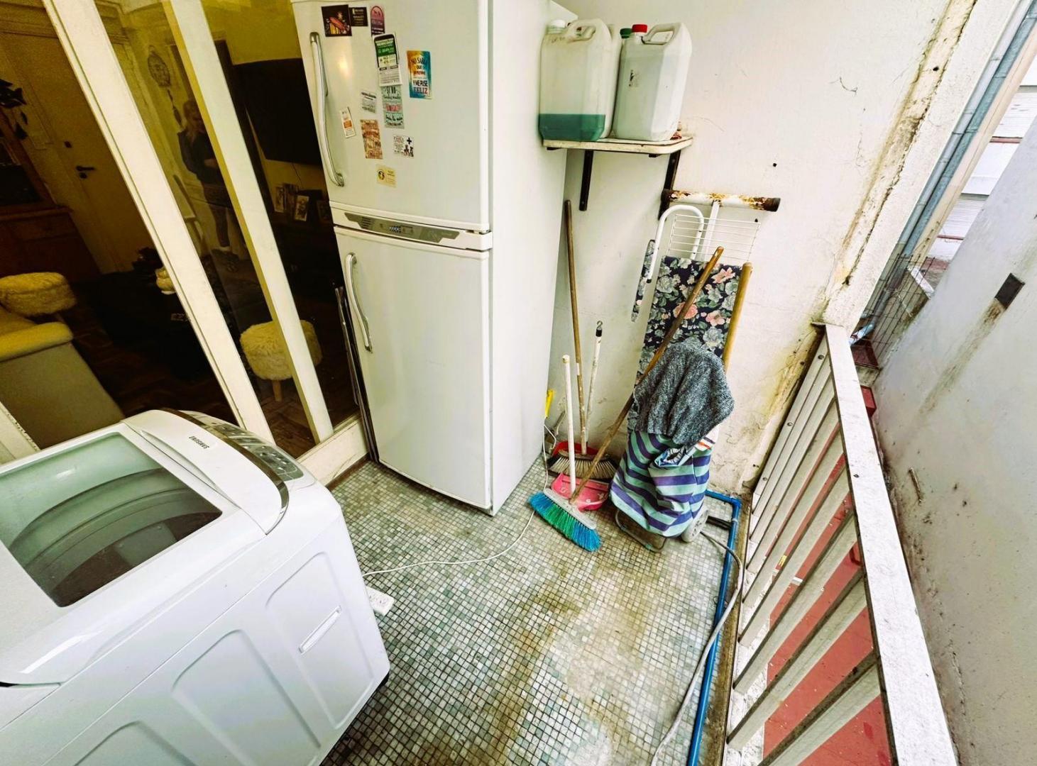 Foto de DEPARTAMENTO 2 AMBIENTES AL CONTRAFRENTE CON BALCON, imagen 4