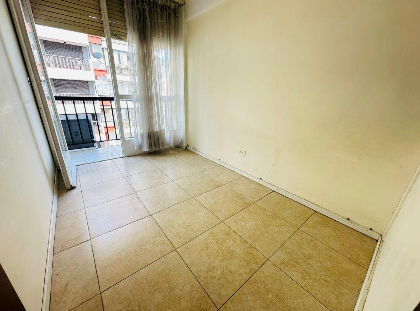 Foto de DEPARTAMENTO DE 1 AMBIENTE Y MEDIO CON BALCON AL FRENTE, imagen 3