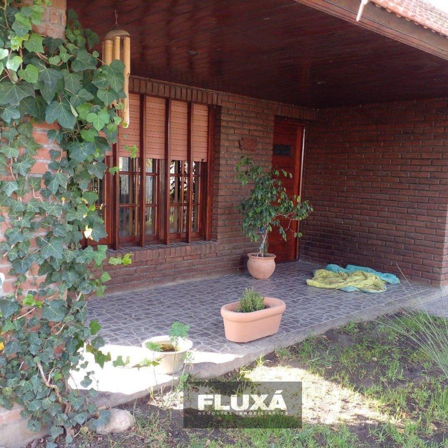 Foto de VENTA IMPONENTE CHALET 5 AMBIENTES BARRIO EL JARDIN MAR DEL PLATA, imagen 3