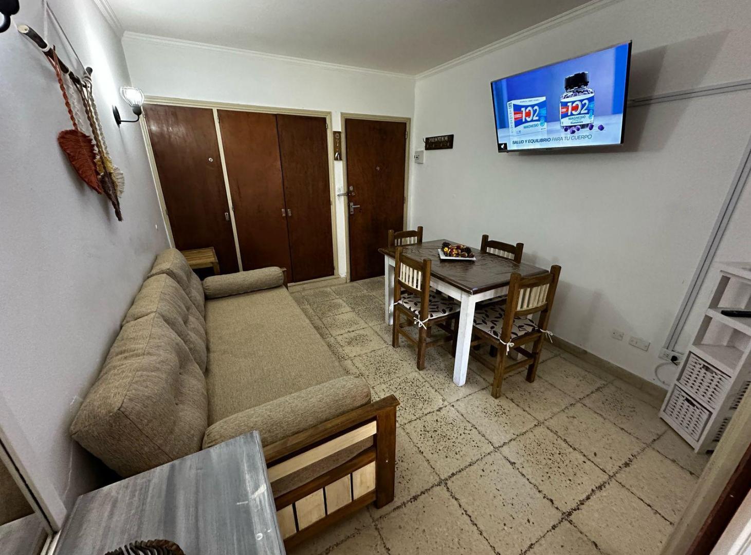 Foto de ALQUILER ESTUDIANTIL 2026 DEPARTAMENTO DE 1 AMBIENTE Y MEDIO CON BALCON, imagen 4