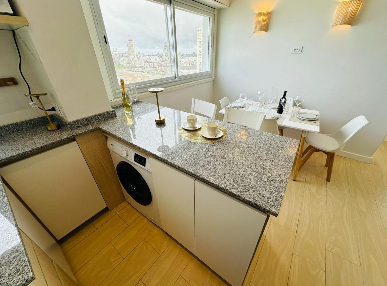 Foto de DEPARTAMENTO 3 AMBIENTES CON VISTA AL MAR Y ESPACIO DE COCHERA, imagen 5
