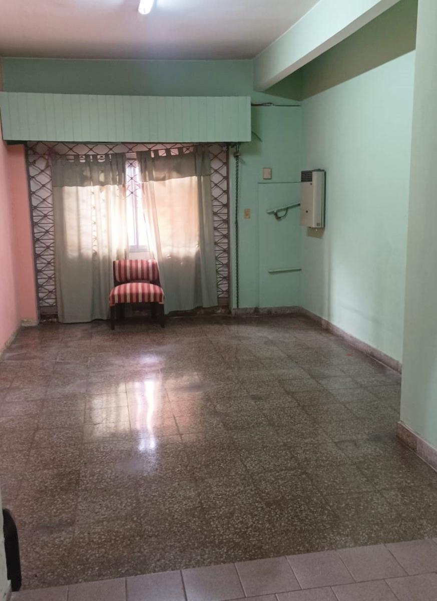 Foto de VENTA: Casa en Ph 6 ambientes con local y garage, imagen 5