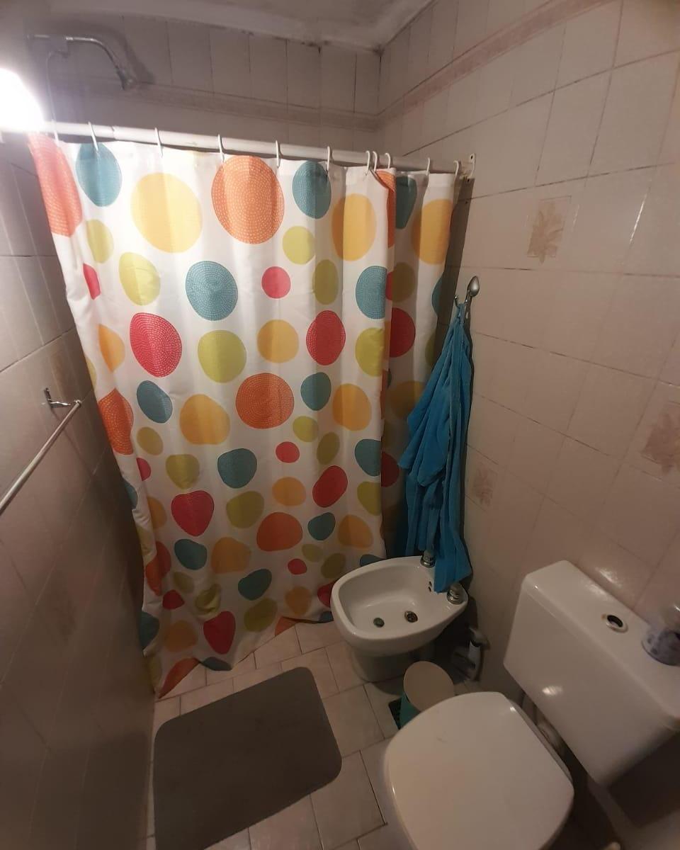Venta: Casa en PH 6 Ambientes con Local y Garage 2