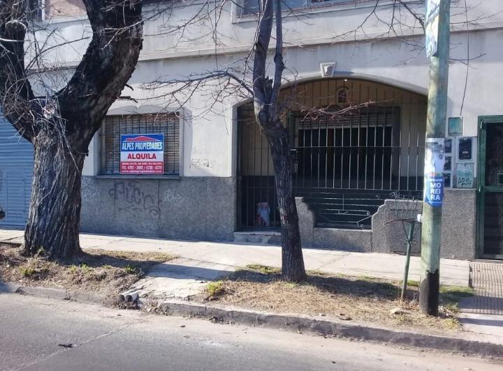 ALQUILER: Casa 3 amb en Ph en Villa Ballester 3