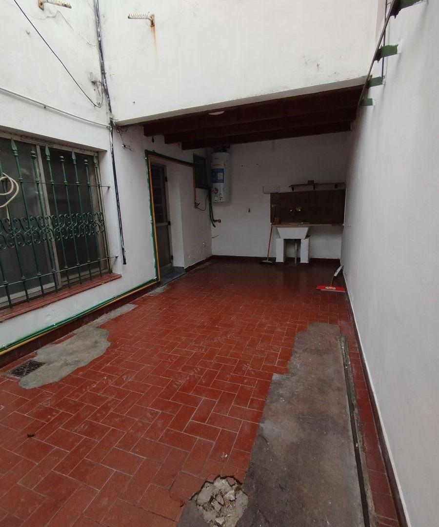 Foto de ALQUILER: PH 3 ambientes. Planta Baja al frente en San Andres, imagen 1