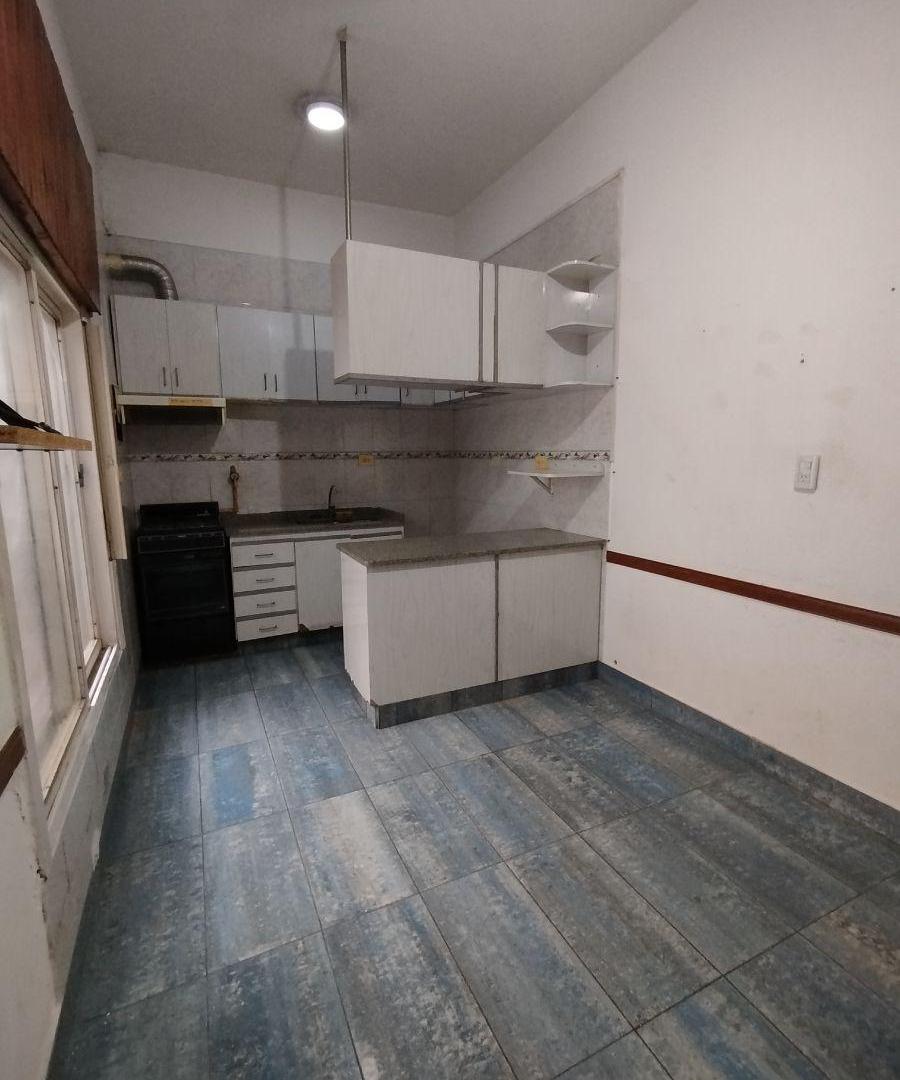 Foto de ALQUILER: PH 3 ambientes. Planta Baja al frente en San Andres, imagen 2