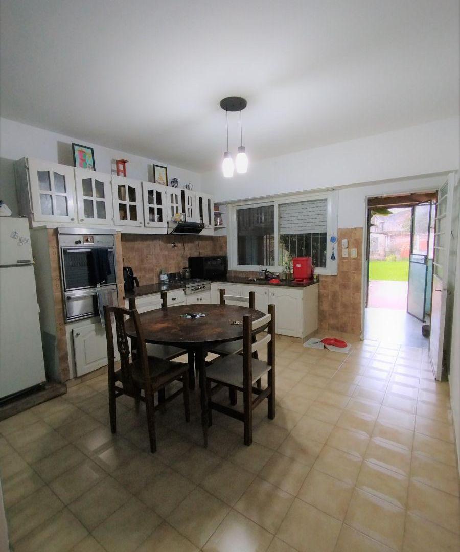 Foto de OPORTUNIDAD! VENTA. Chalet en Villa Ballester lote 10x43, imagen 2