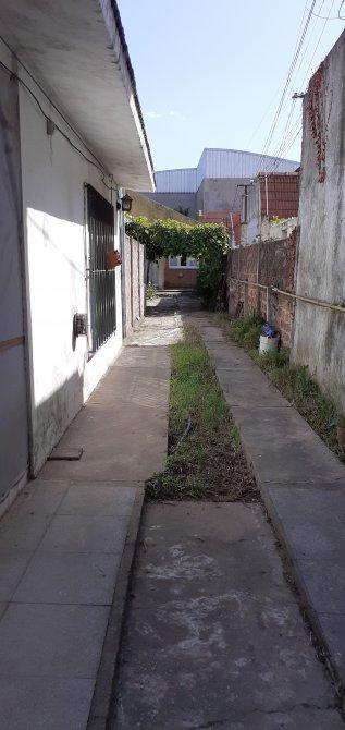 LOTE CON DOS CASAS