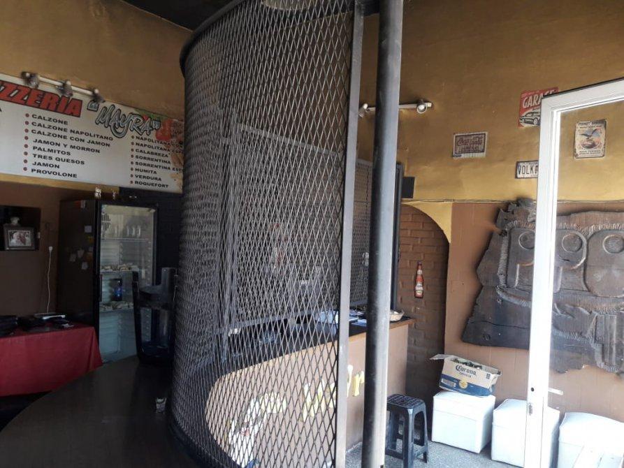 Foto de VENTA DOS LOCALES Y VIVIENDA SOBRE AVDA. EVA PERON, imagen 3