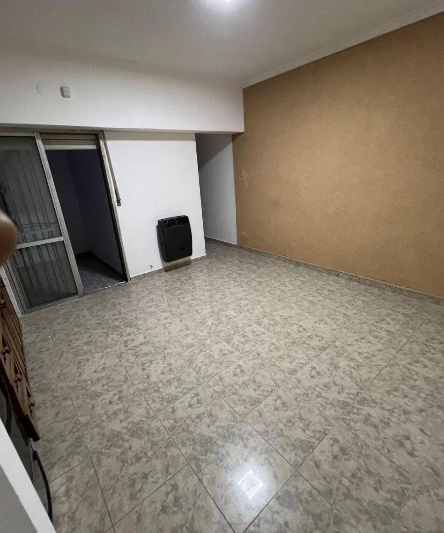 PH 3 Ambientes en Excelente Estado – Patio y Terraza – Lanús Este 4