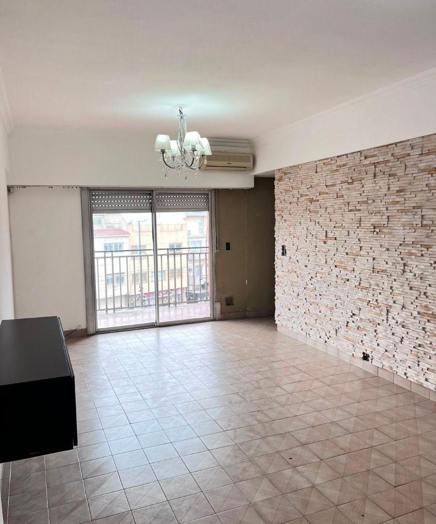 Foto de Amplio Departamento en alquiler - 4 Ambientes en Excelente Estado, imagen 3