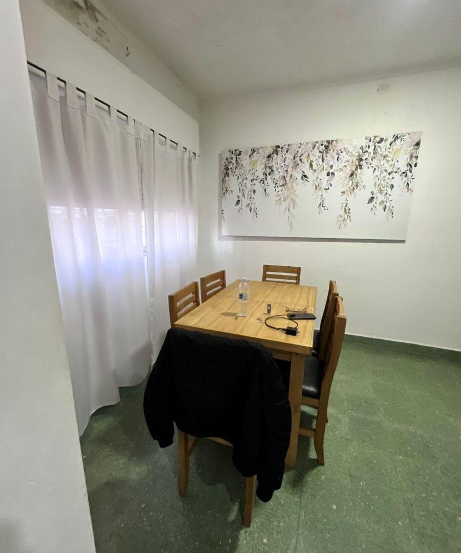 Foto de Casa de 3 ambientes en alquiler con garaje – Excelente estado – Lanús, imagen 4
