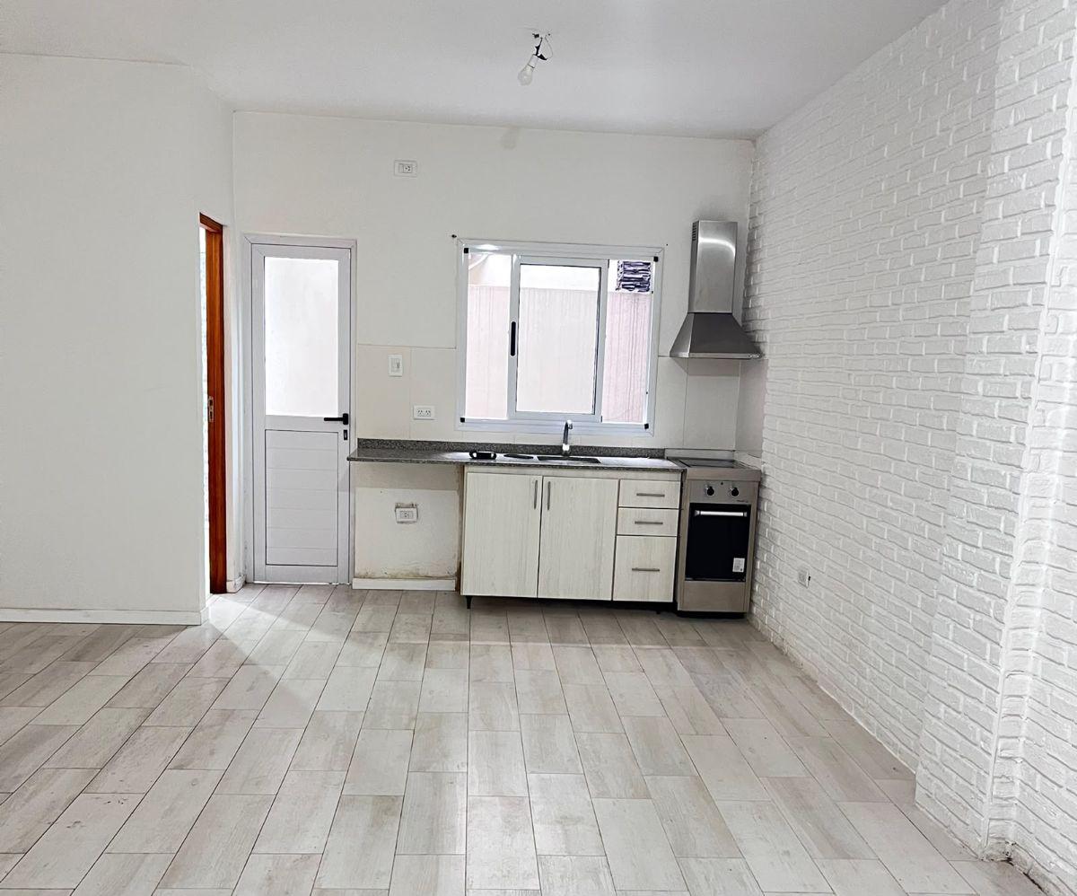 Foto de Monoambiente en Alquiler con Patio, imagen 3