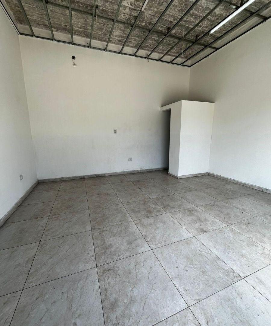 Foto de ALQUILO LOCAL COMERCIAL SOBRE AV. VILLA DE LUJÁN – LANÚS ESTE, imagen 5