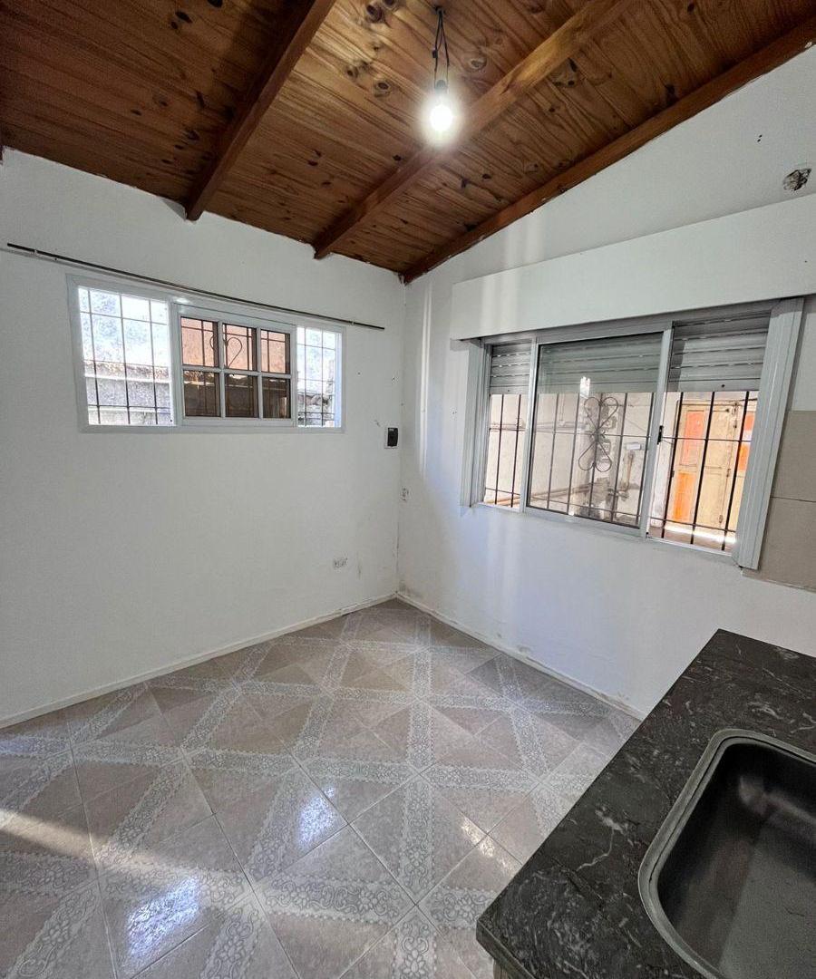 Foto de Alquilo Departamento Ph Interno, Lanús Este., imagen 4
