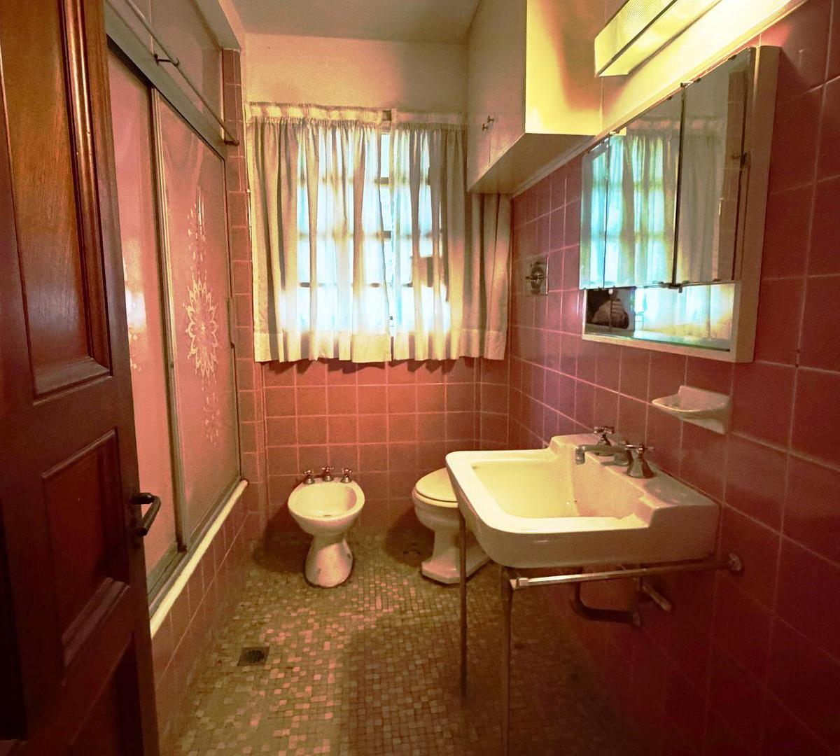 Foto de CASA EN VENTA EN BECCAR | JARDÍN | 3 DORMITORIOS | GARAJE, imagen 4
