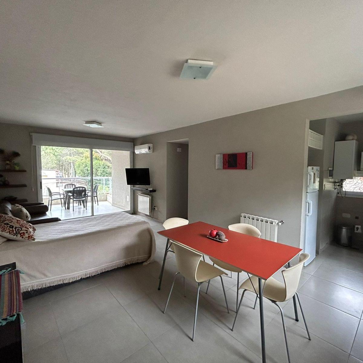 Departamento de 2 Ambientes a m de La Playa y a Pasos del Centro Comercial 4